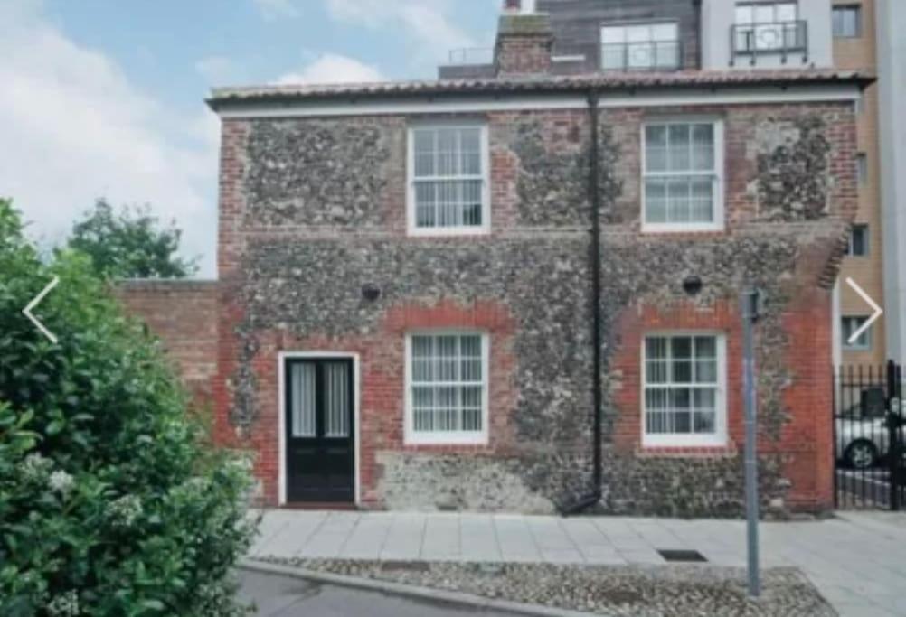 Detached Pet Friendly Cottage, 1 Parking Space نورويش المظهر الخارجي الصورة